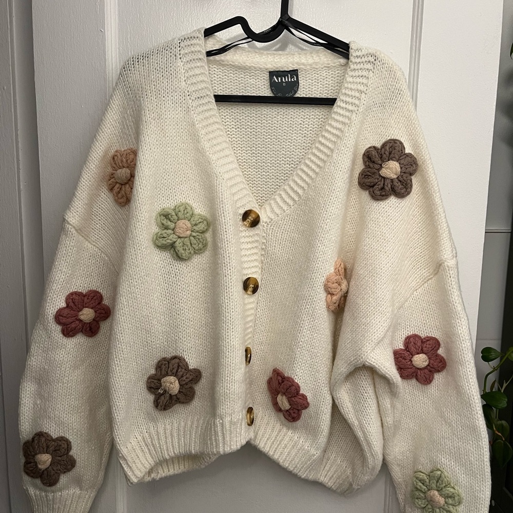 ARULA Cream Cardigan with Floral Accents